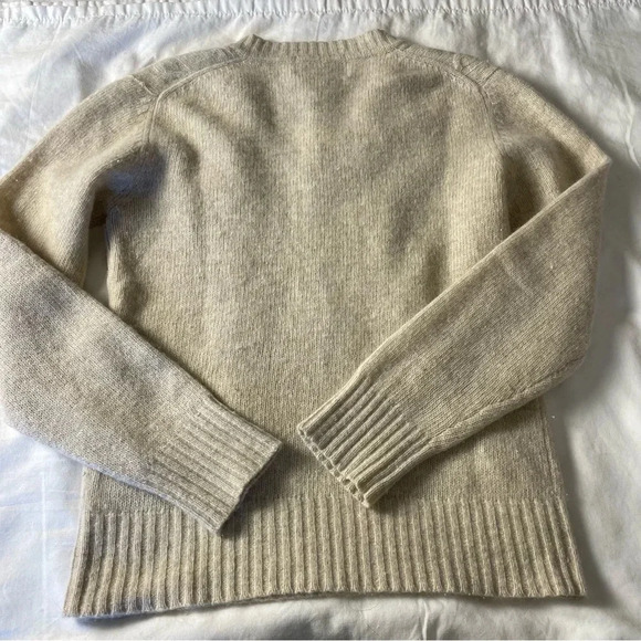 Vintage Lambswool Blend Sweater M Oatmeal V Neck Academia Normcore 70’s 80’s - Picture 2 of 7